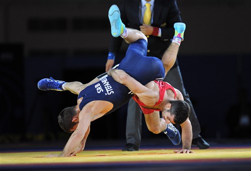 Omid Noroozi takes first medal for Iran in GR World Wrestling Championships